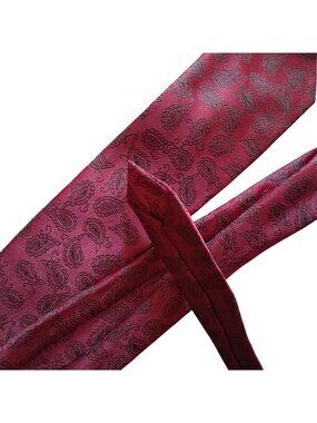 True Vintage Necktie Burgundy Paisley Tie For Men 54" 2.5" wide 1970's